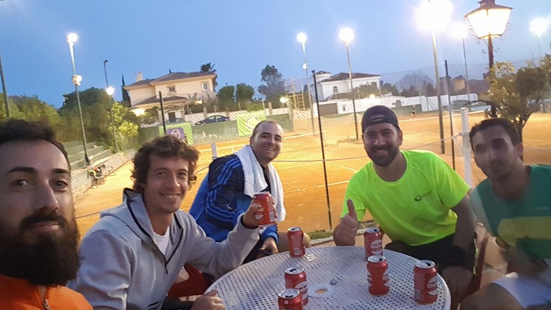 buen ambiente liga tenis malaga